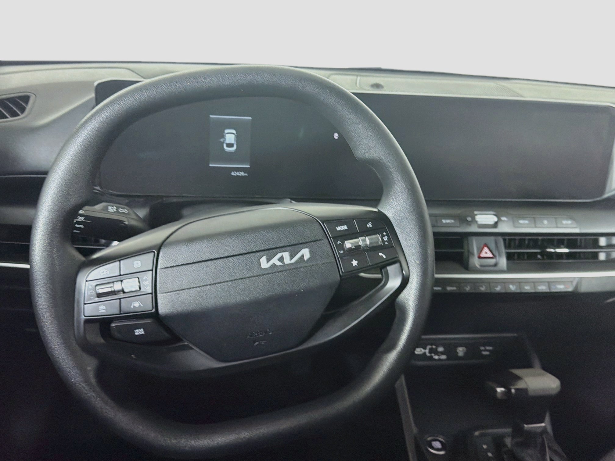 Used 2025 Kia K4 FWD image 17