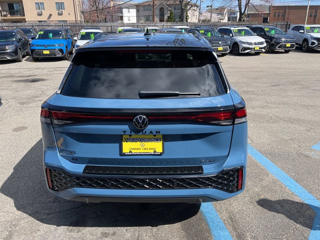 New 2026 Volkswagen Tiguan SE R-Line image 9