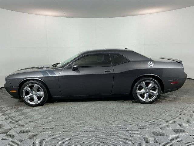 Used 2014 Dodge Challenger R/T w/ Sound Group II RWD image 8