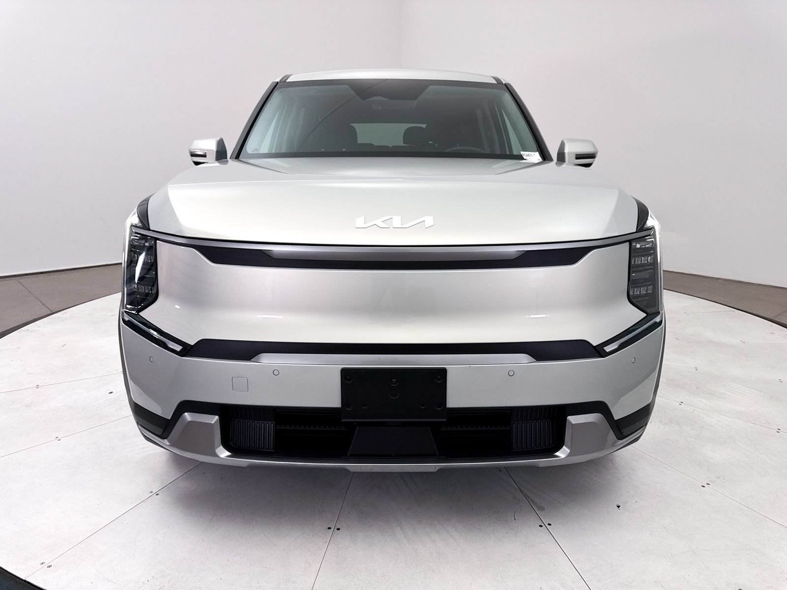 Certified 2024 Kia EV9 Light Long Range RWD image 14