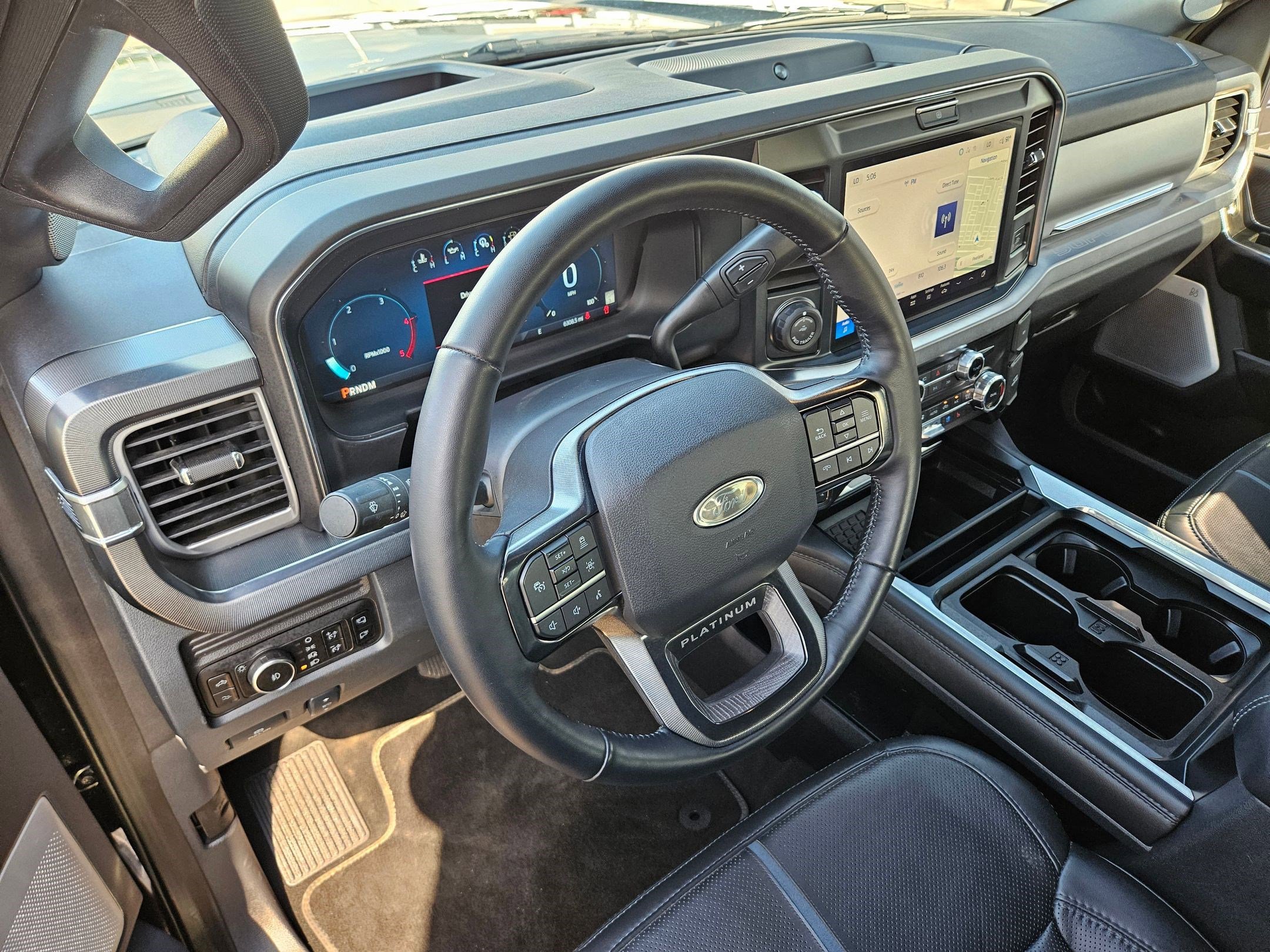 Used 2025 Ford F450 Platinum image 14