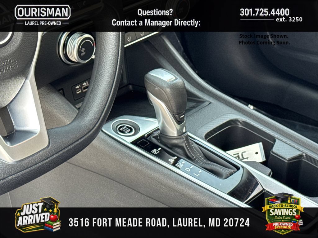 Used 2025 Nissan Sentra SV FWD image 14