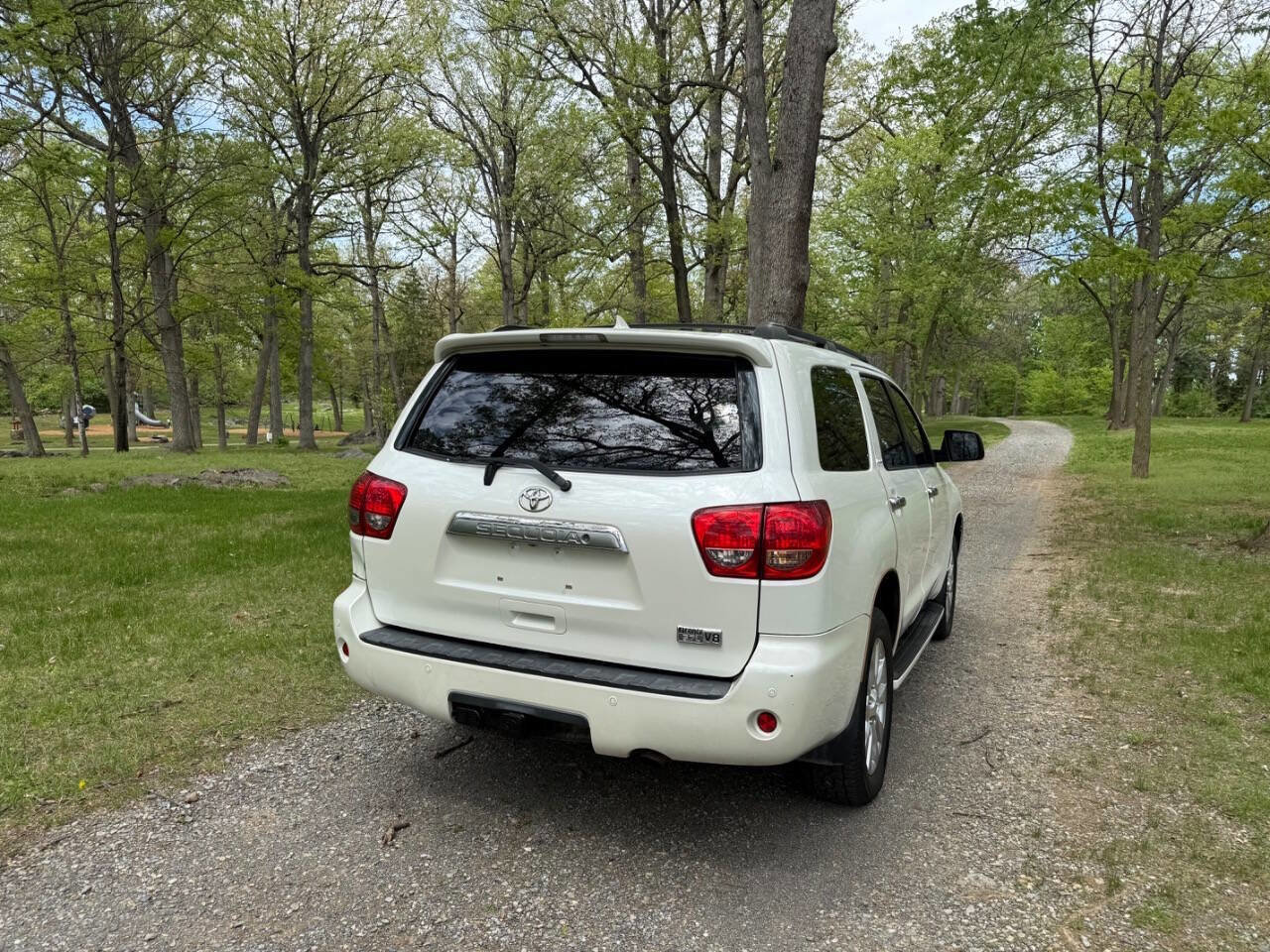 Used 2012 Toyota Sequoia Platinum AWD/4WD image 11