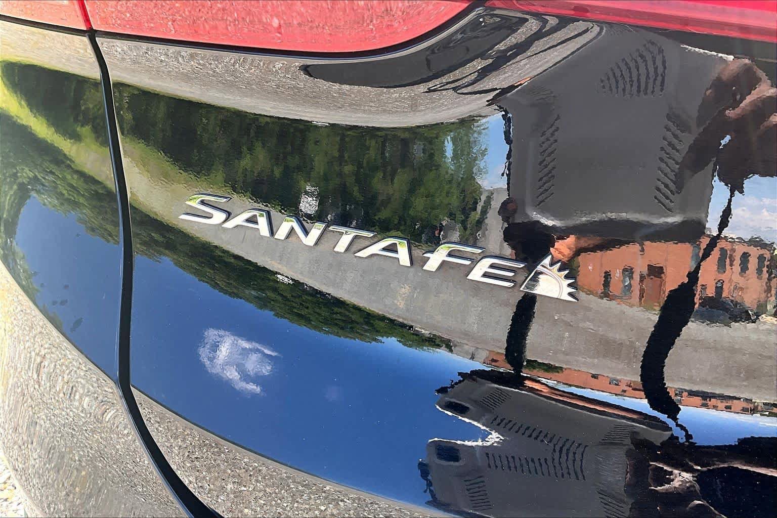 Used 2023 Hyundai Santa Fe Limited AWD/4WD image 10
