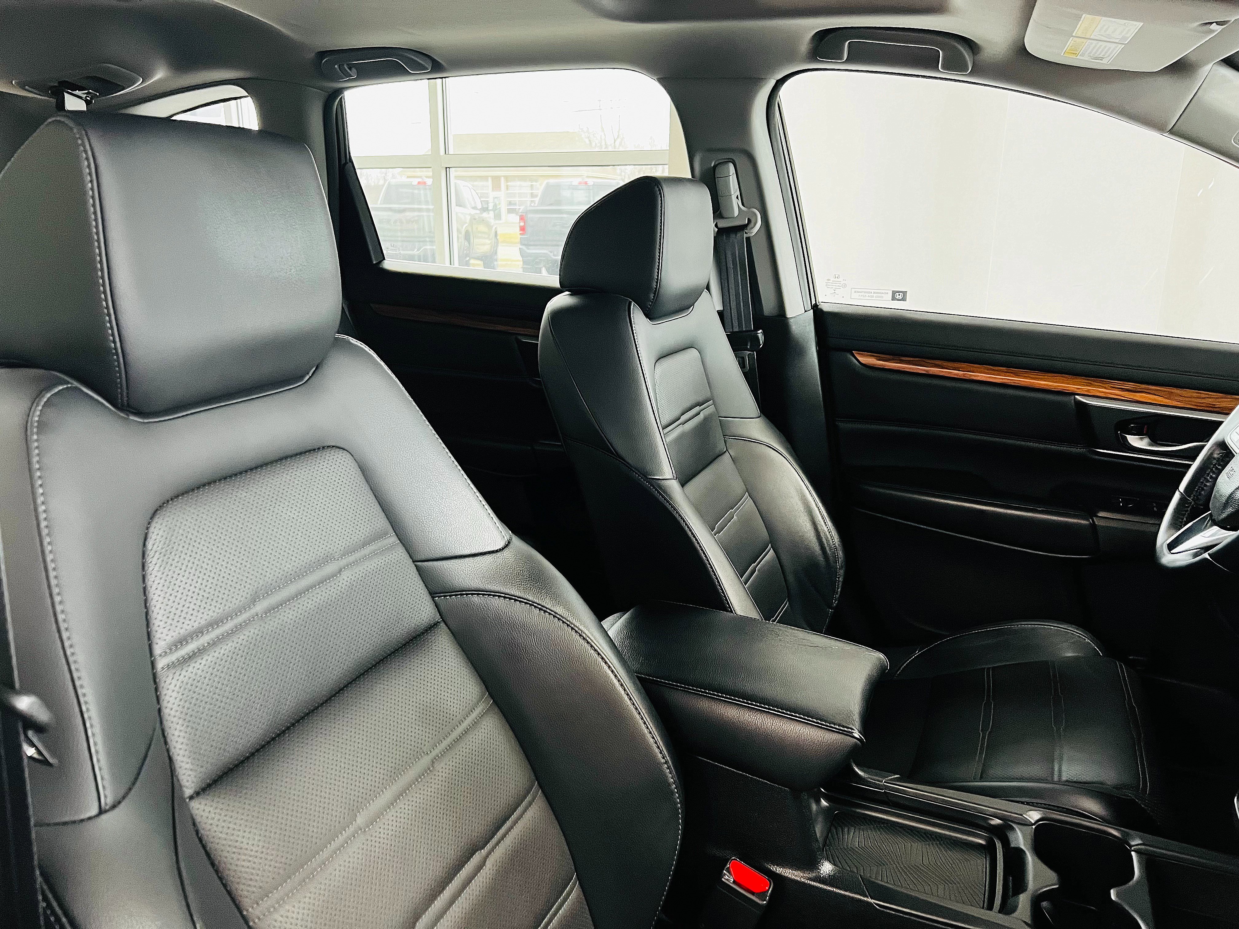 Used 2017 Honda CR-V Touring image 33