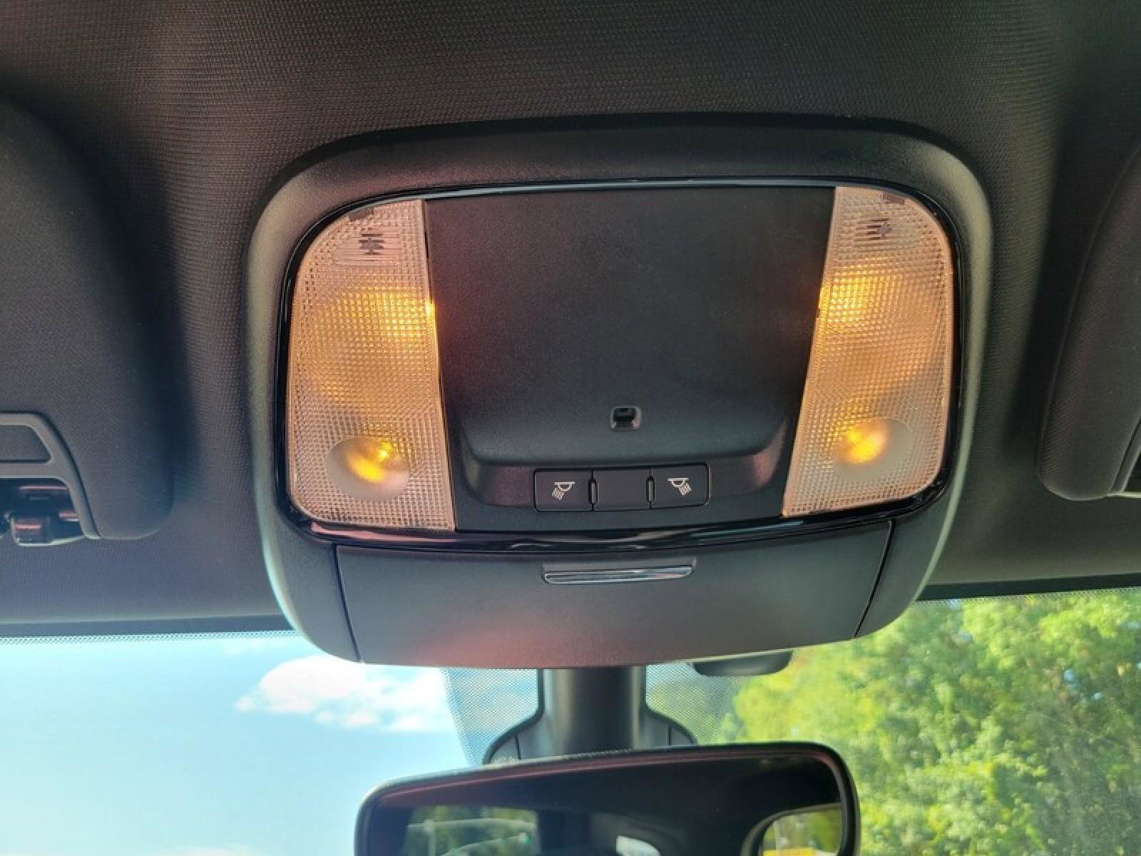 Used 2024 Dodge Durango SXT image 17