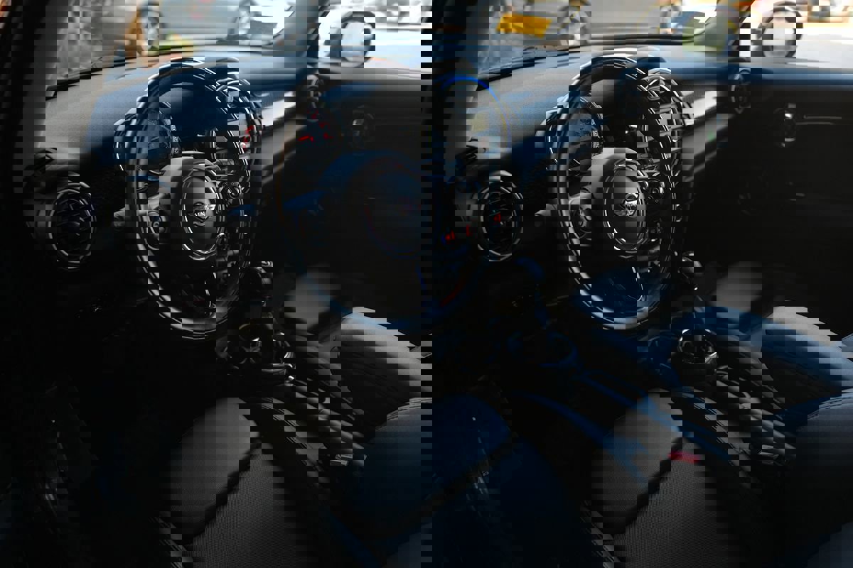 Used 2014 MINI Cooper S image 41