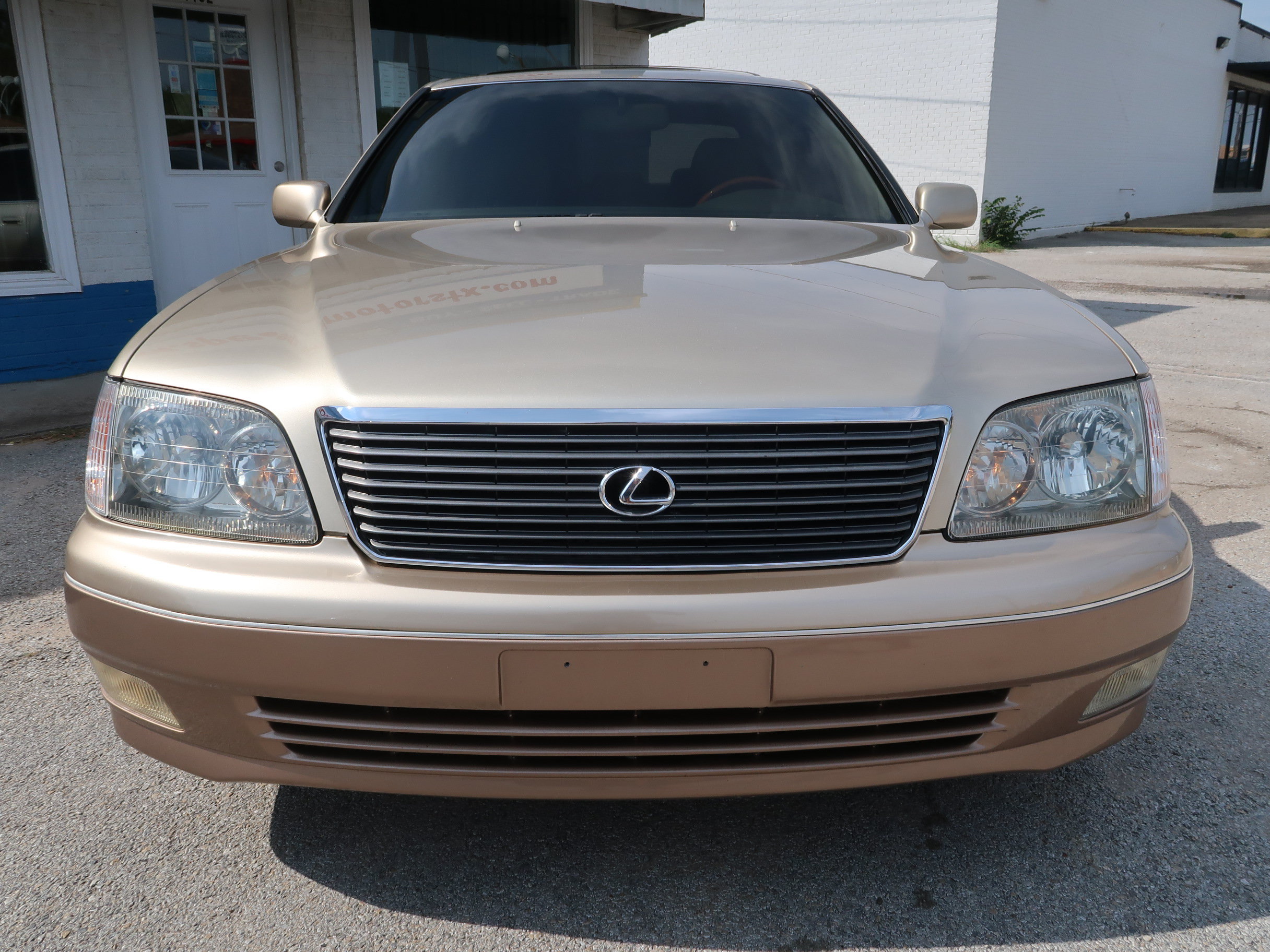 Used 2000 Lexus LS 400 RWD image 9