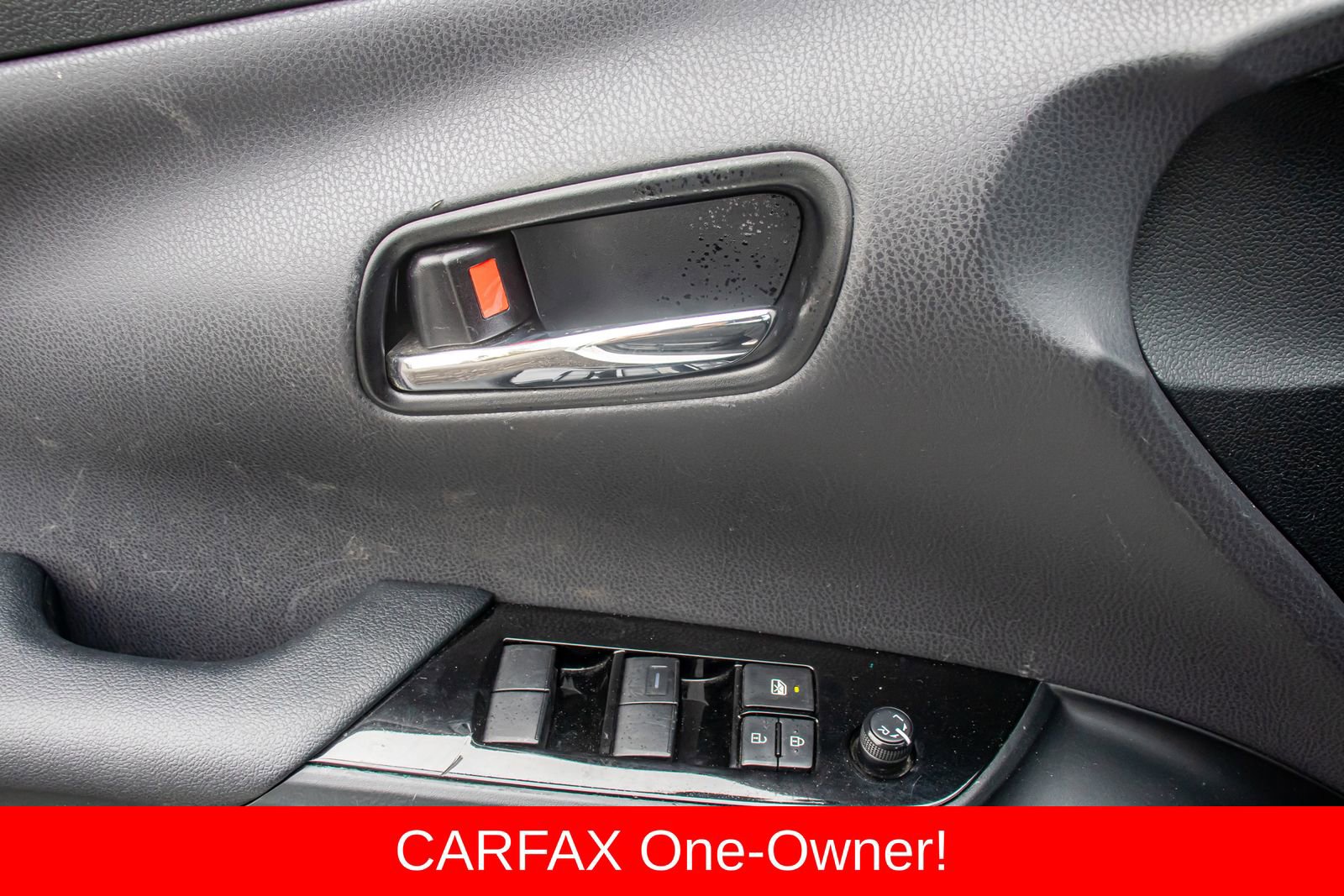 Used 2022 Toyota Prius LE image 21