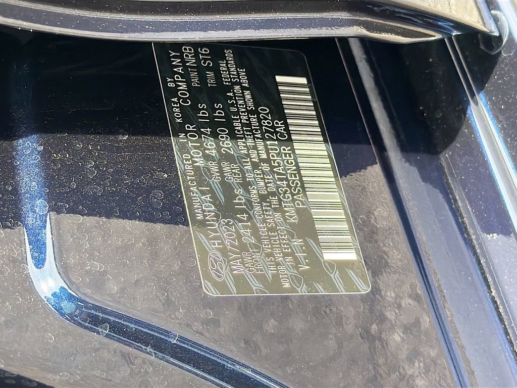 Used 2023 Genesis G70 2.0T w/ Sport Prestige Package image 33