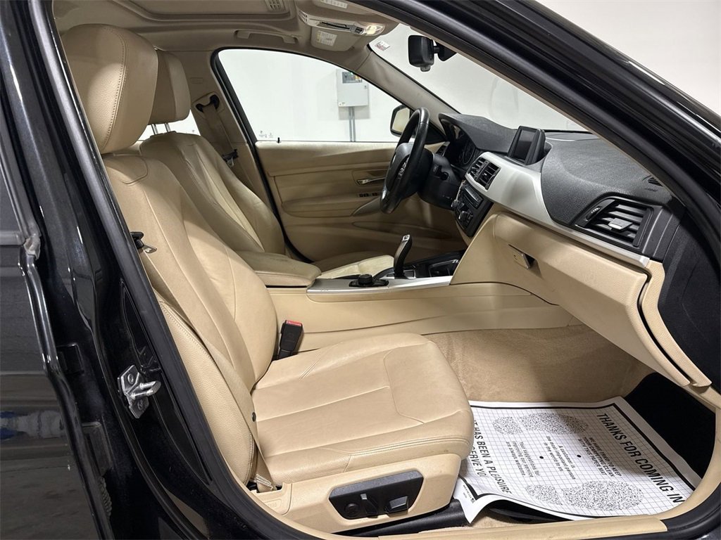 Used 2015 BMW 320i Sedan image 21