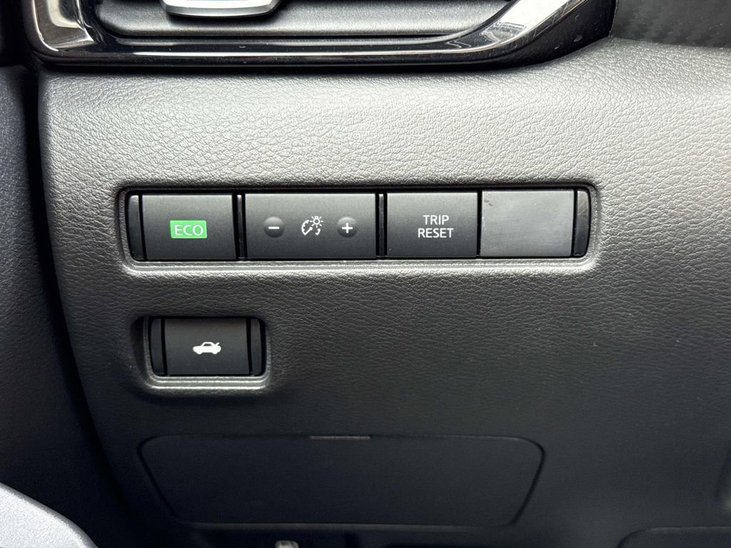 Used 2023 Nissan Sentra SV w/ All-Weather Package FWD image 14