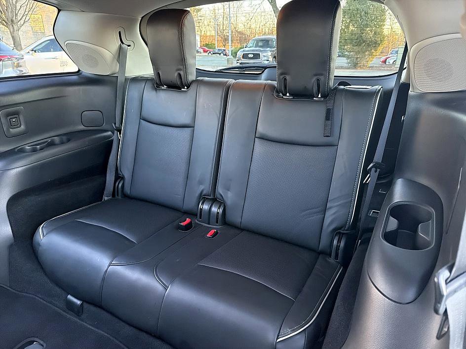 Certified 2019 INFINITI QX60 Luxe w/ Essential Package image 12