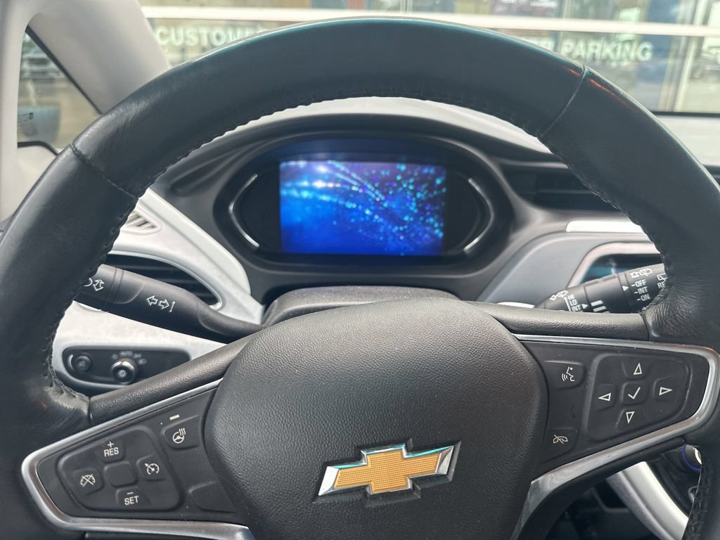 Used 2017 Chevrolet Bolt LT FWD image 4