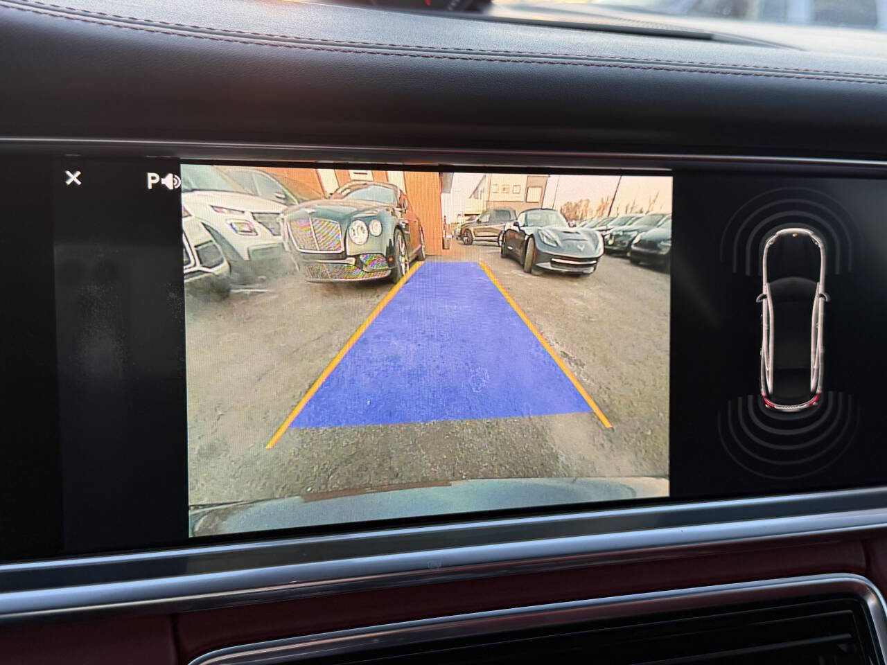 Used 2017 Porsche Panamera image 26