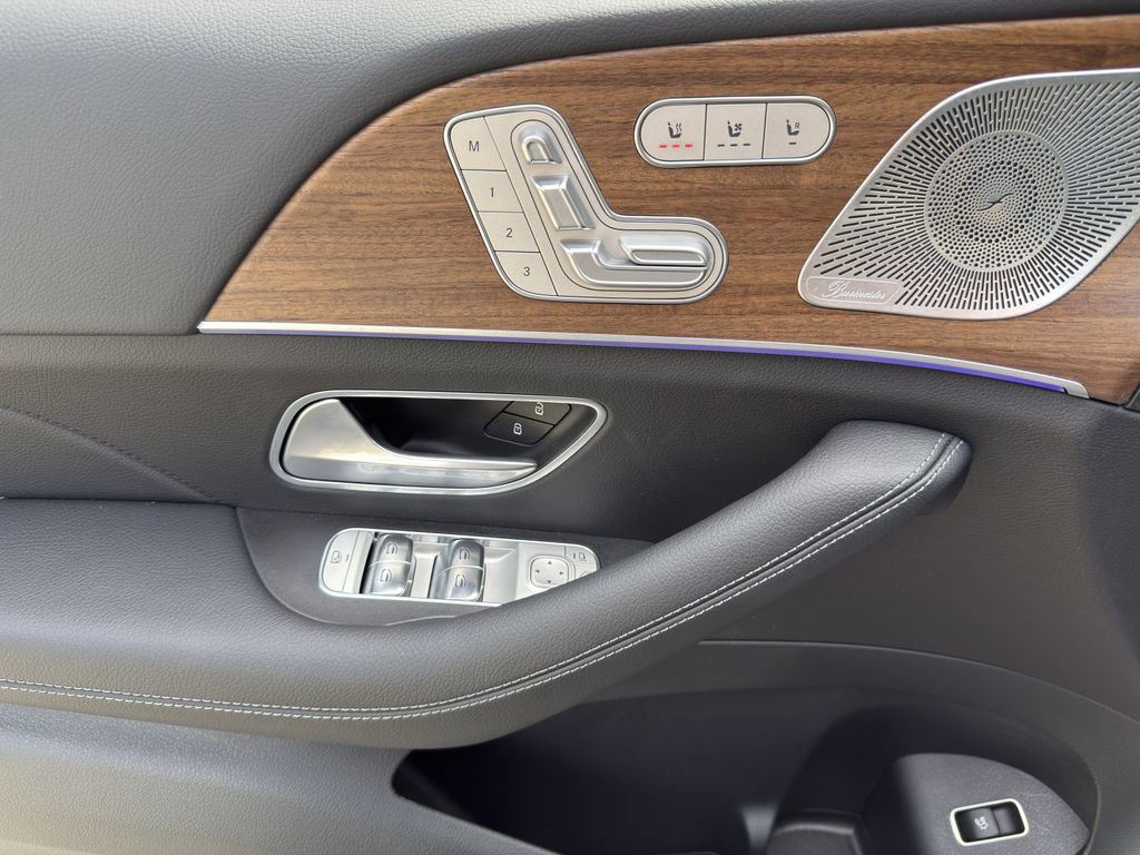 New 2026 Mercedes-Benz GLS 450 4MATIC image 17