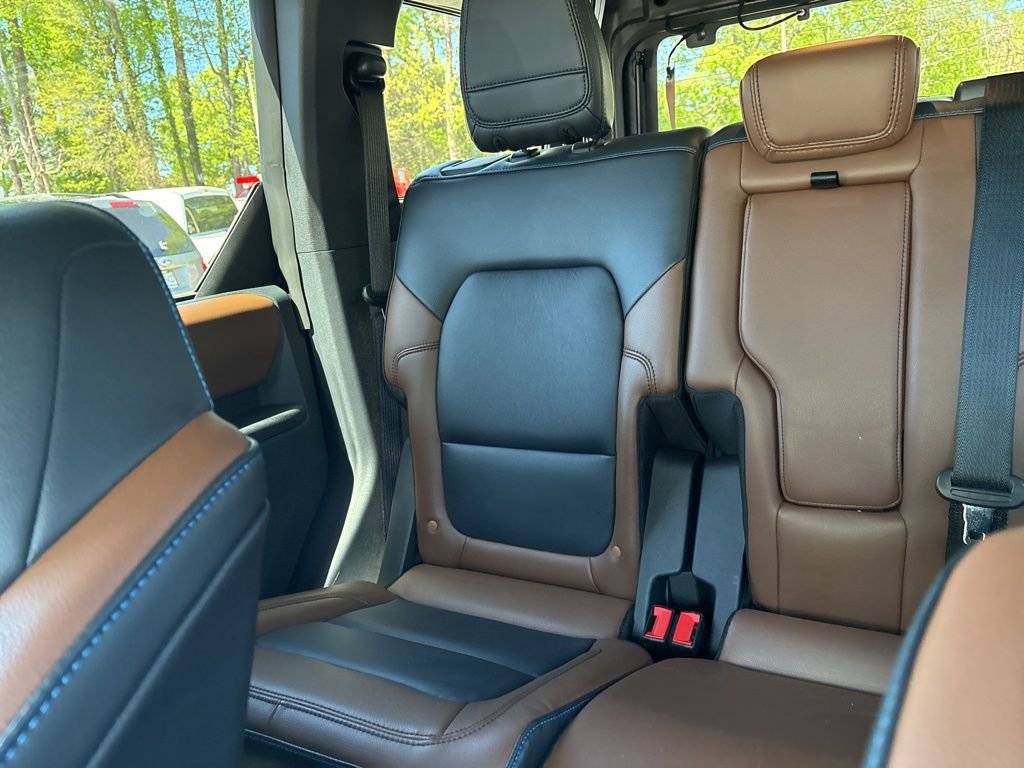 Used 2024 Ford Bronco Outer Banks image 12