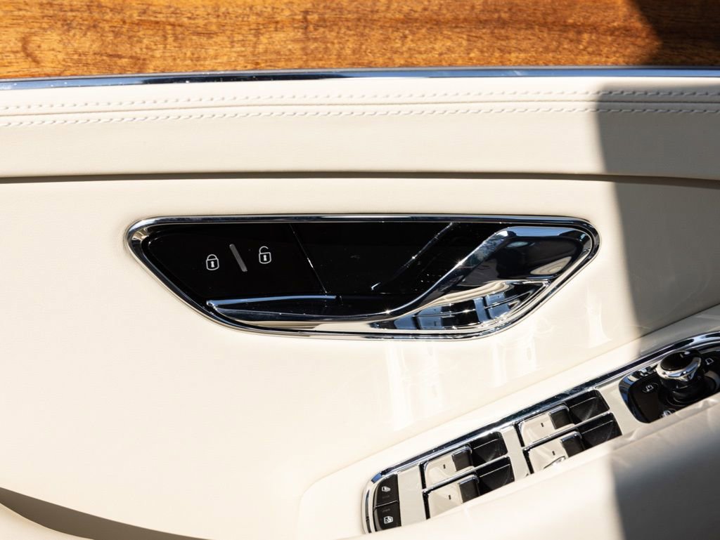 Used 2026 Bentley Continental GT image 22