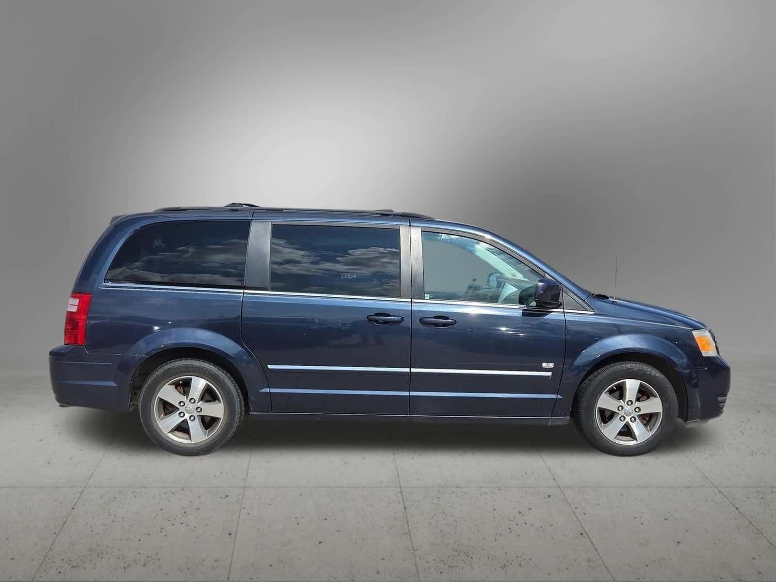 Used 2009 Dodge Grand Caravan SXT FWD image 7