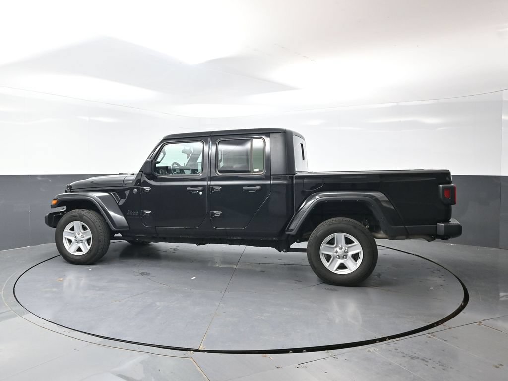 Used 2023 Jeep Gladiator Sport AWD/4WD image 11