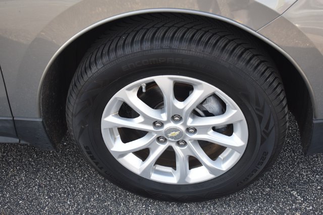 Certified 2018 Chevrolet Equinox LT w/ Sun & Infotainment Package FWD image 11