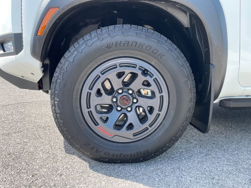 Used 2025 Nissan Frontier PRO-4X AWD/4WD image 52