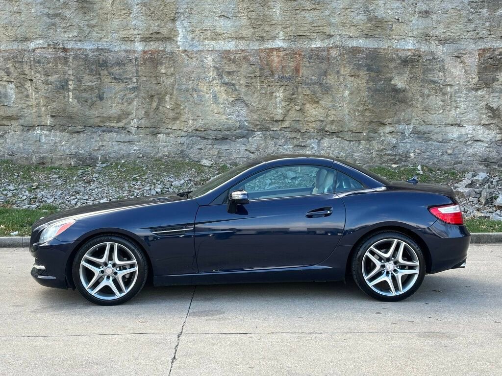 Used 2015 Mercedes-Benz SLK 250 2015 MERCEDES-BENZ SLK 250 image 11