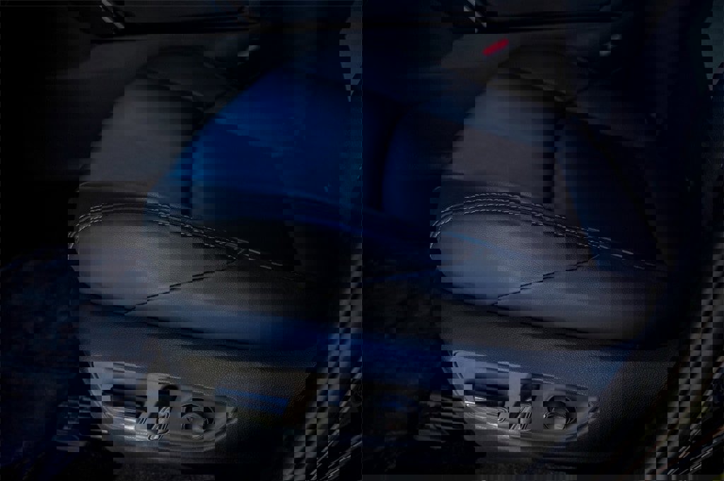 Used 2024 Toyota Venza LE image 20