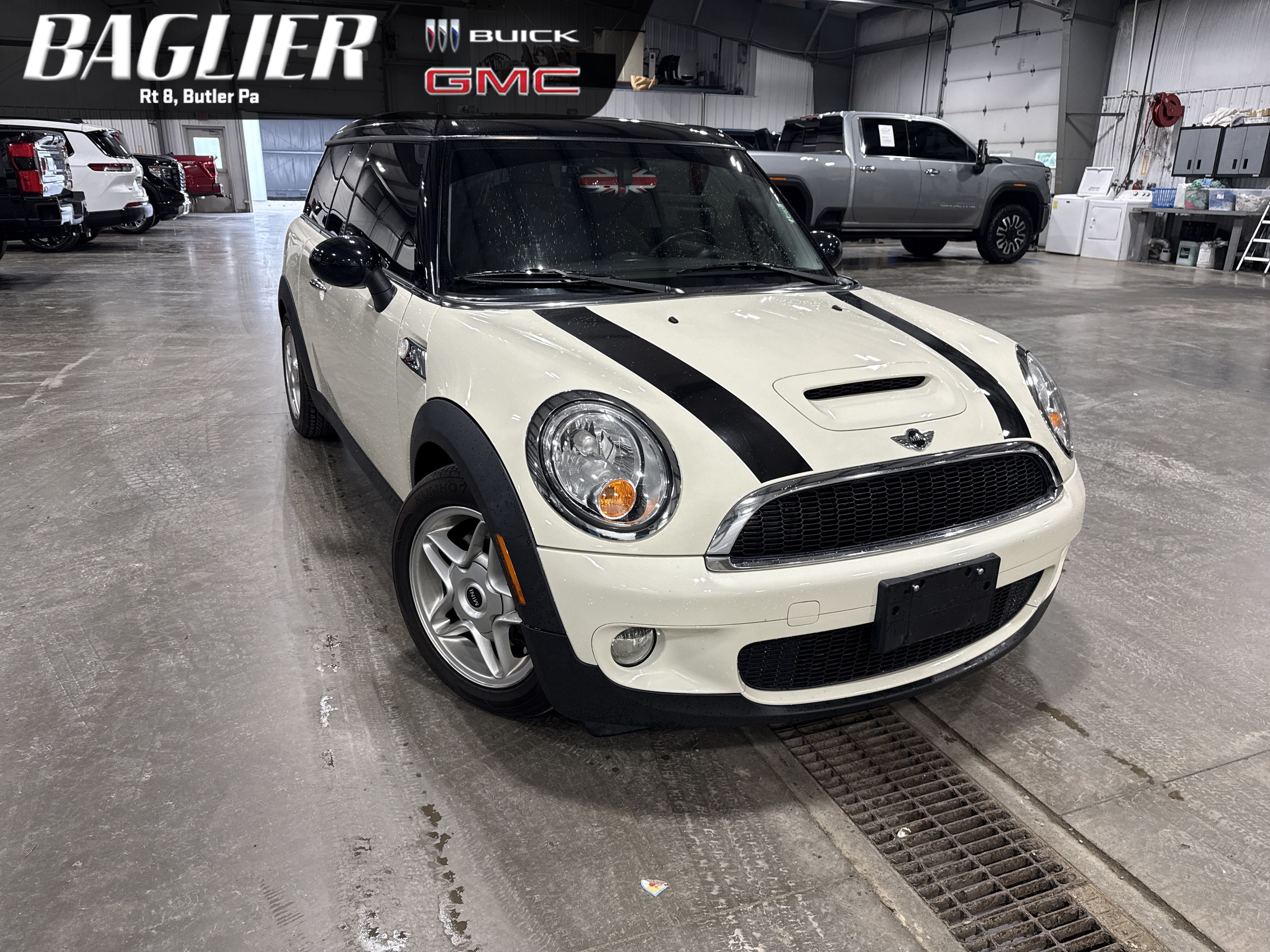 Used 2010 MINI Cooper Clubman S FWD image 1