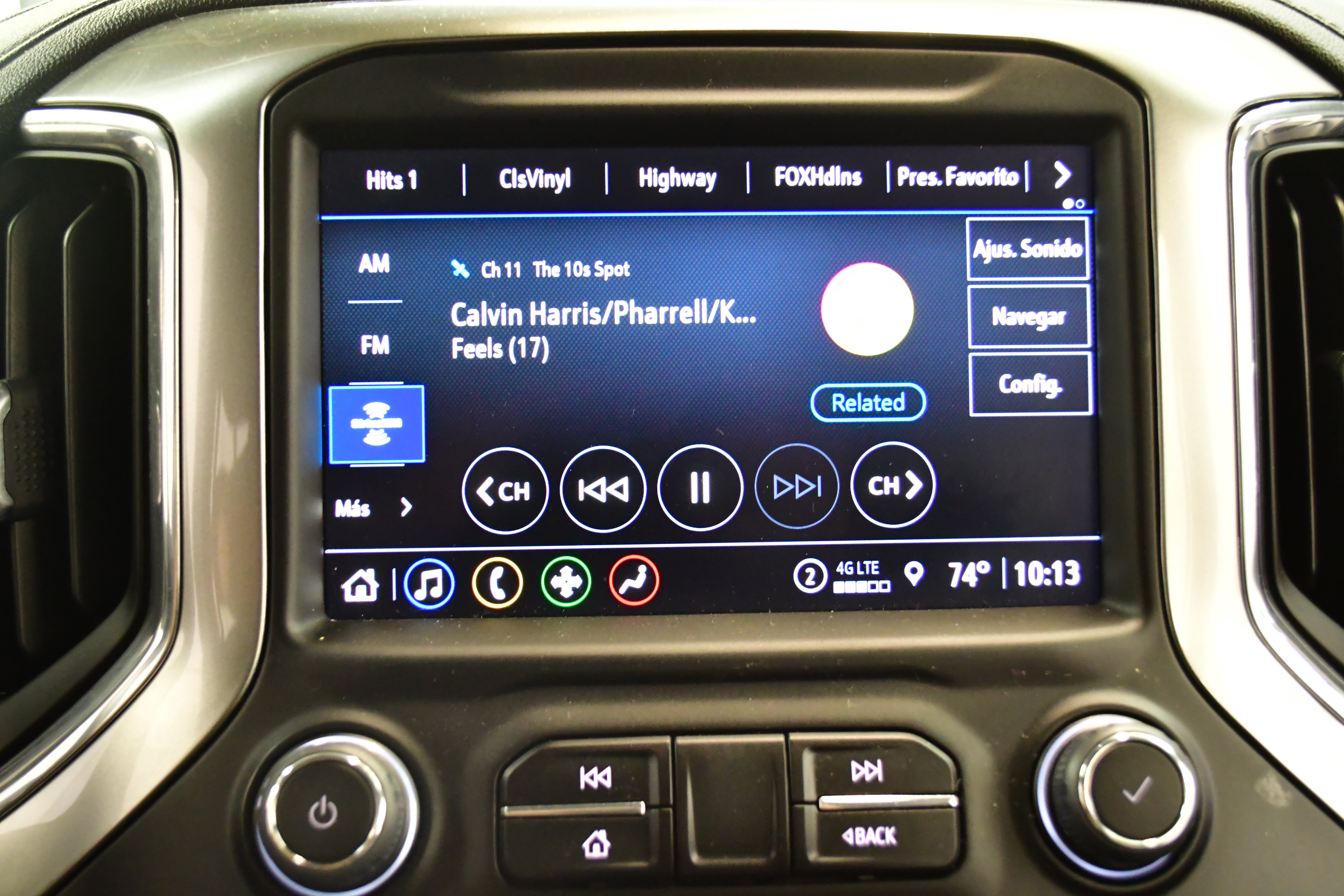 Used 2022 Chevrolet Silverado 1500 LT AWD/4WD image 24