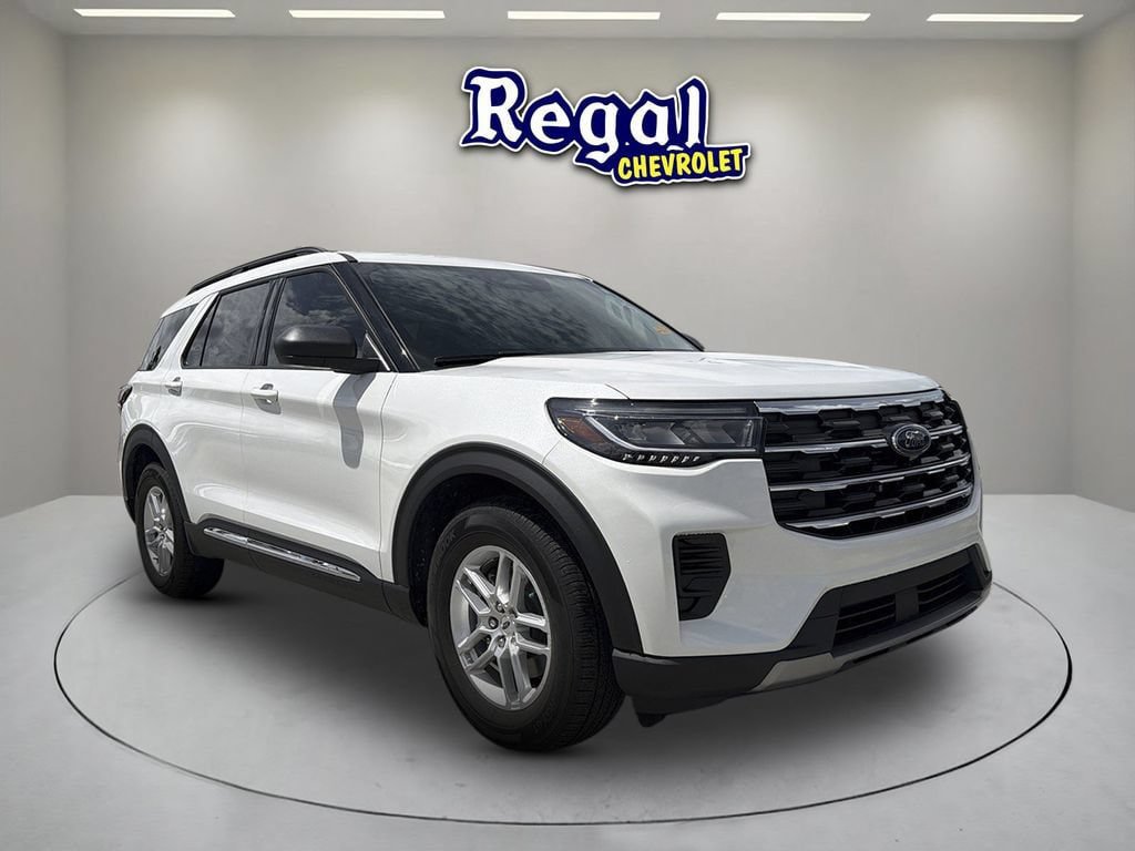 Used 2025 Ford Explorer Active