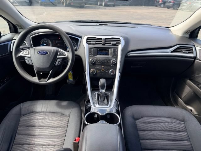 Used 2016 Ford Fusion SE FWD image 18