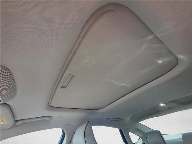 Used 2017 Ford Fusion Platinum image 16