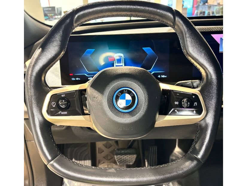 Used 2024 BMW iX xDrive50 w/ Premium Package image 26