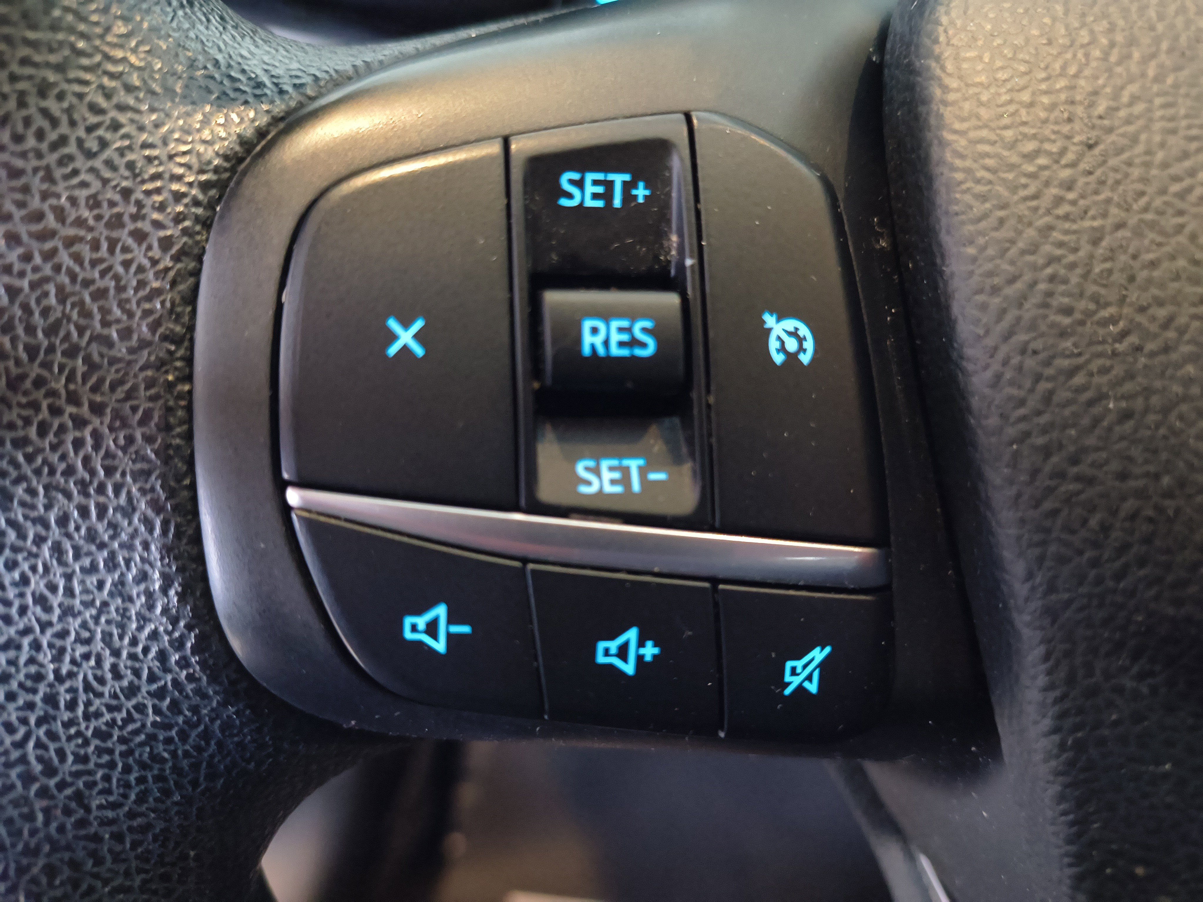 Used 2020 Ford Escape S image 17