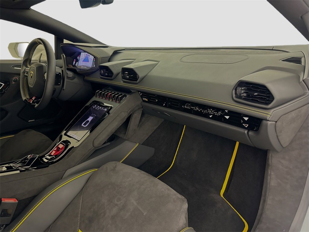 Used 2023 Lamborghini Huracan Tecnica image 33