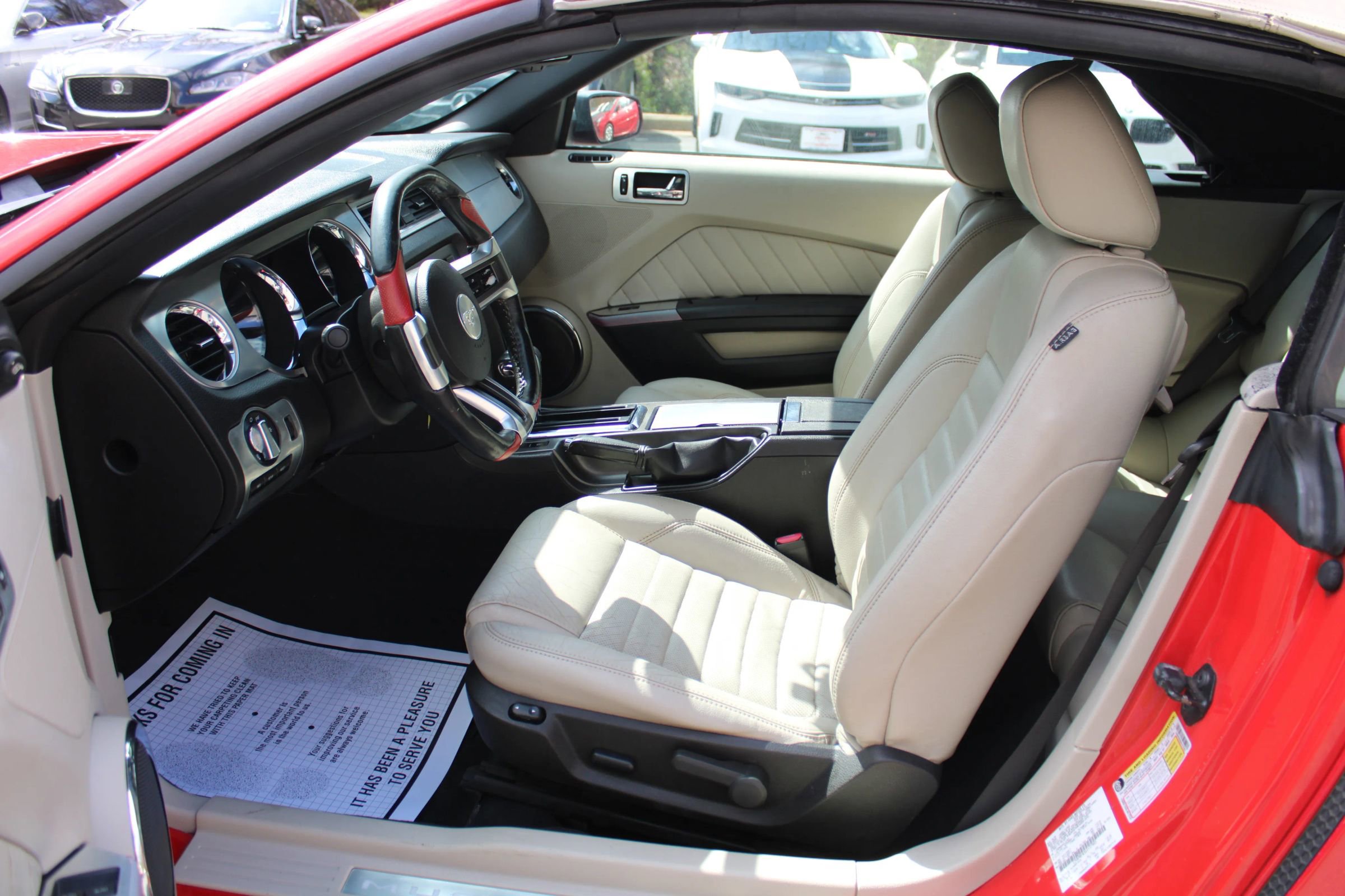 Used 2010 Ford Mustang Convertible image 17