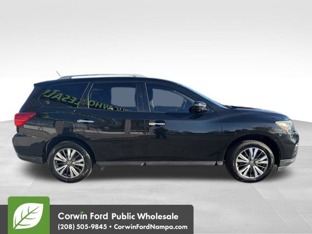 Used 2017 Nissan Pathfinder SL AWD/4WD image 4