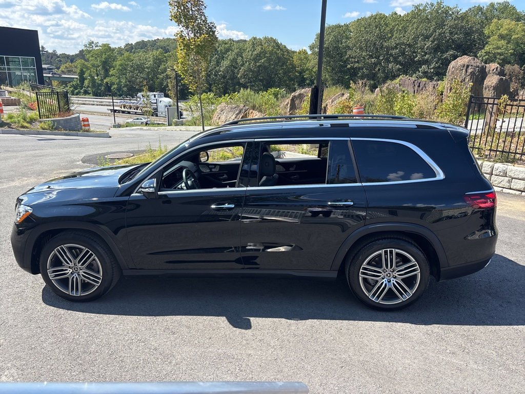 Used 2025 Mercedes-Benz GLS 450 4MATIC image 8