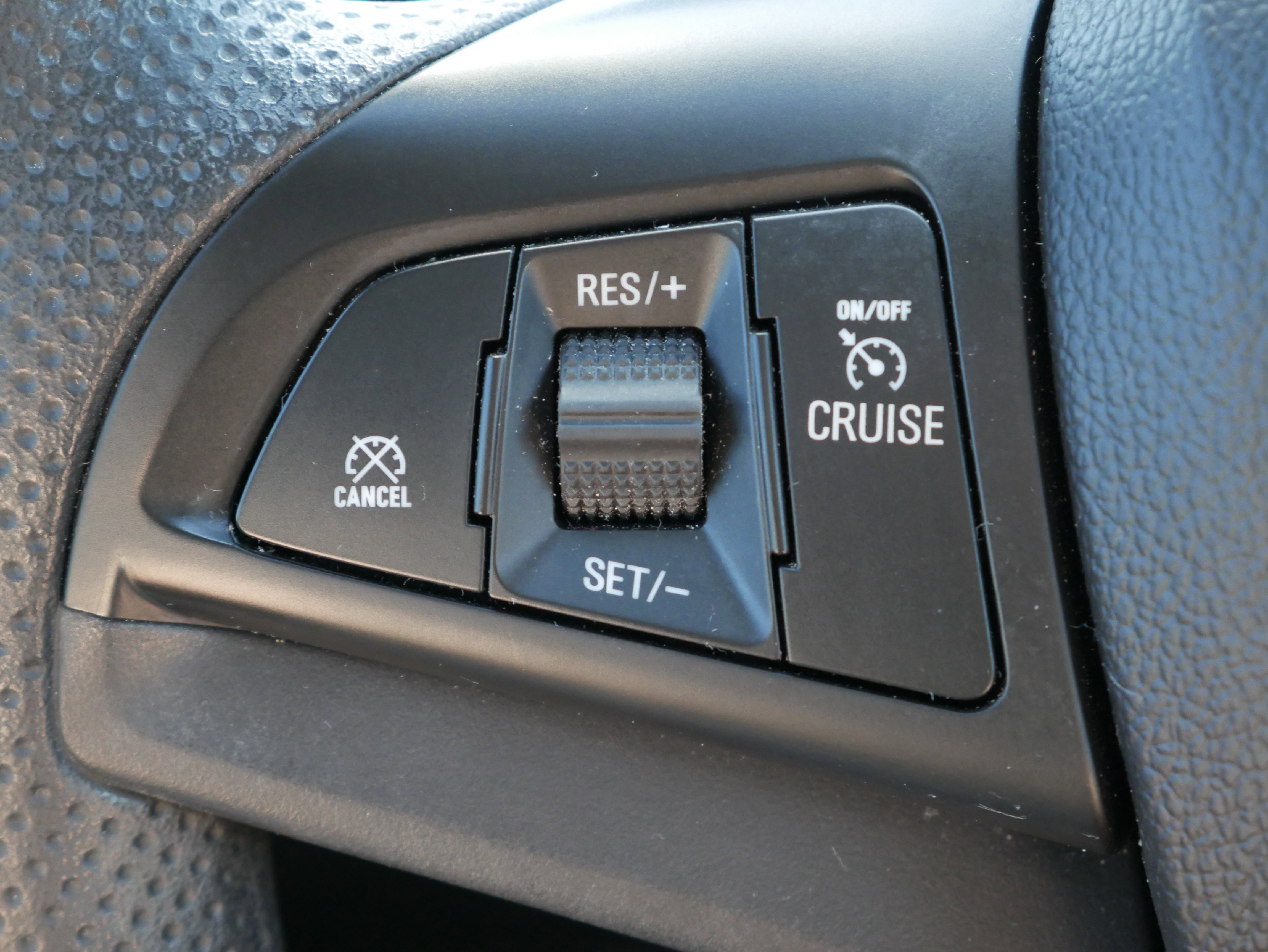 Used 2022 Chevrolet Trax LS w/ Tint and Cruise Package image 22