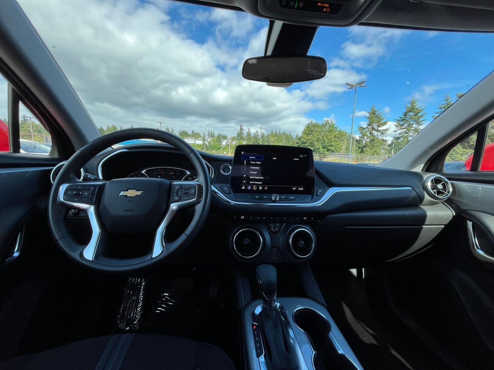 Used 2025 Chevrolet Blazer LT FWD image 34