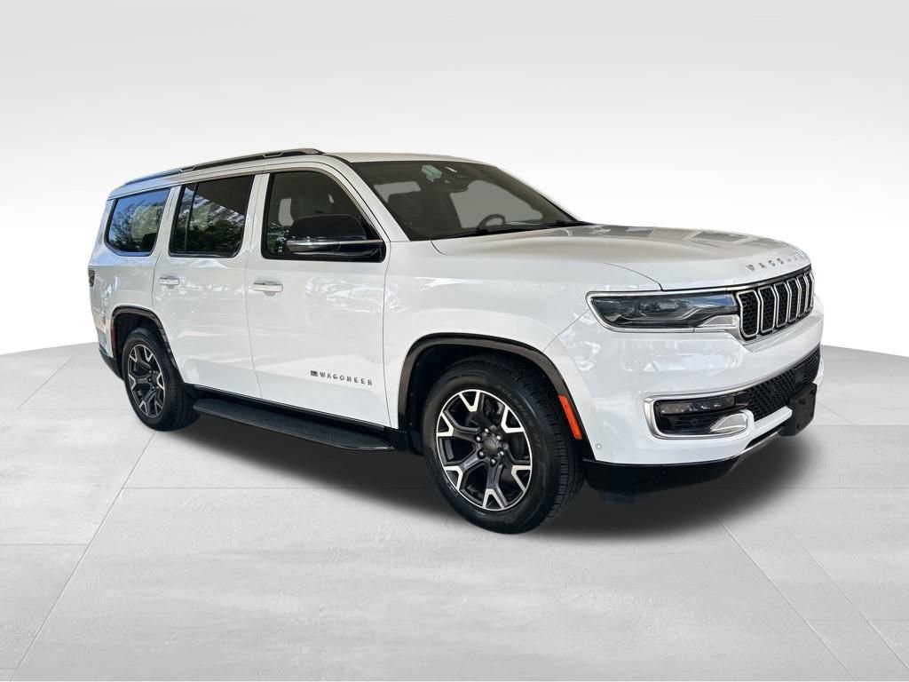 Used 2023 Jeep Wagoneer Series III w/ Preferred Equipment Group image 2