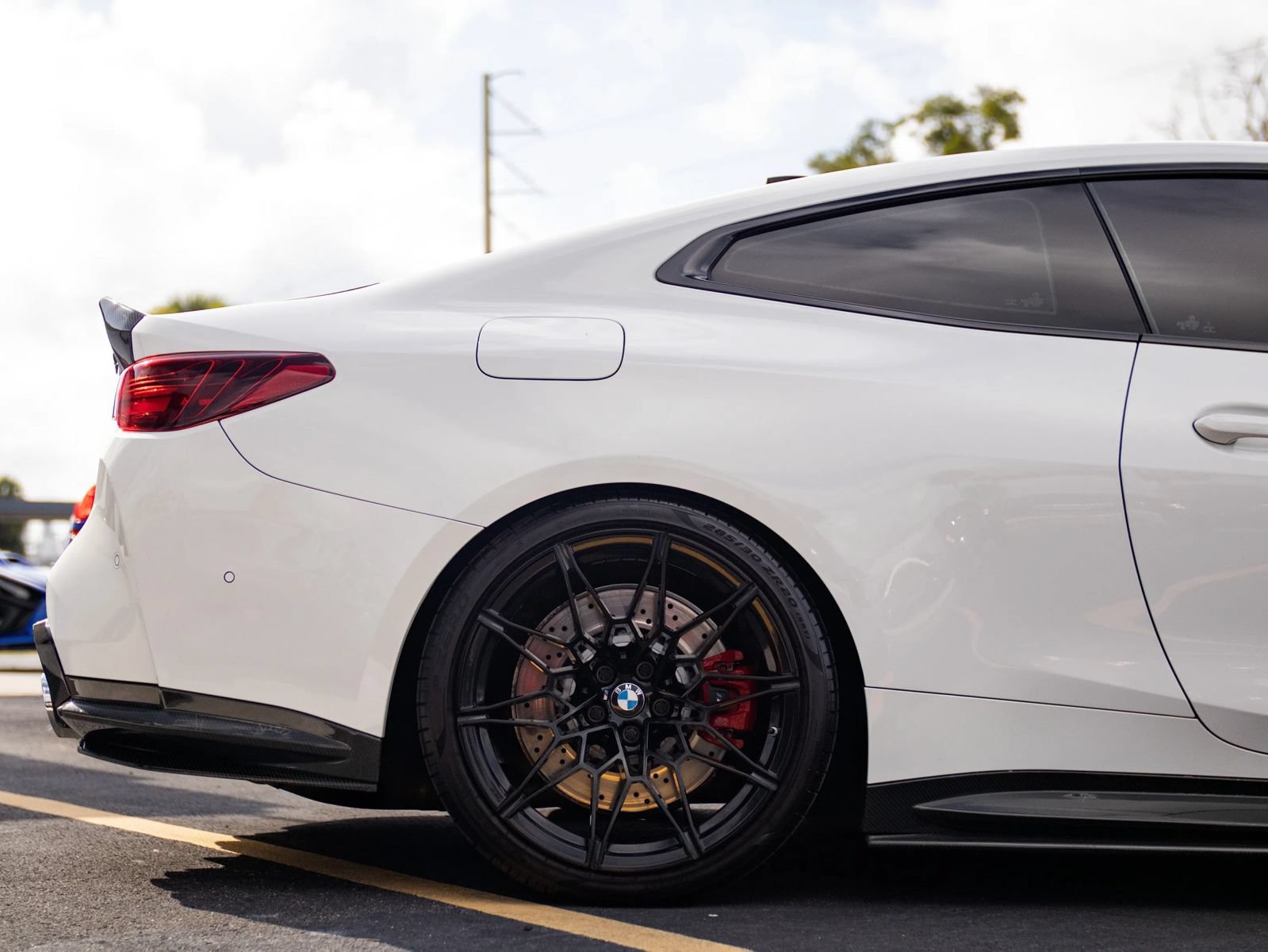 Used 2021 BMW M4 Competition w/ M Carbon Exterior Package RWD image 25