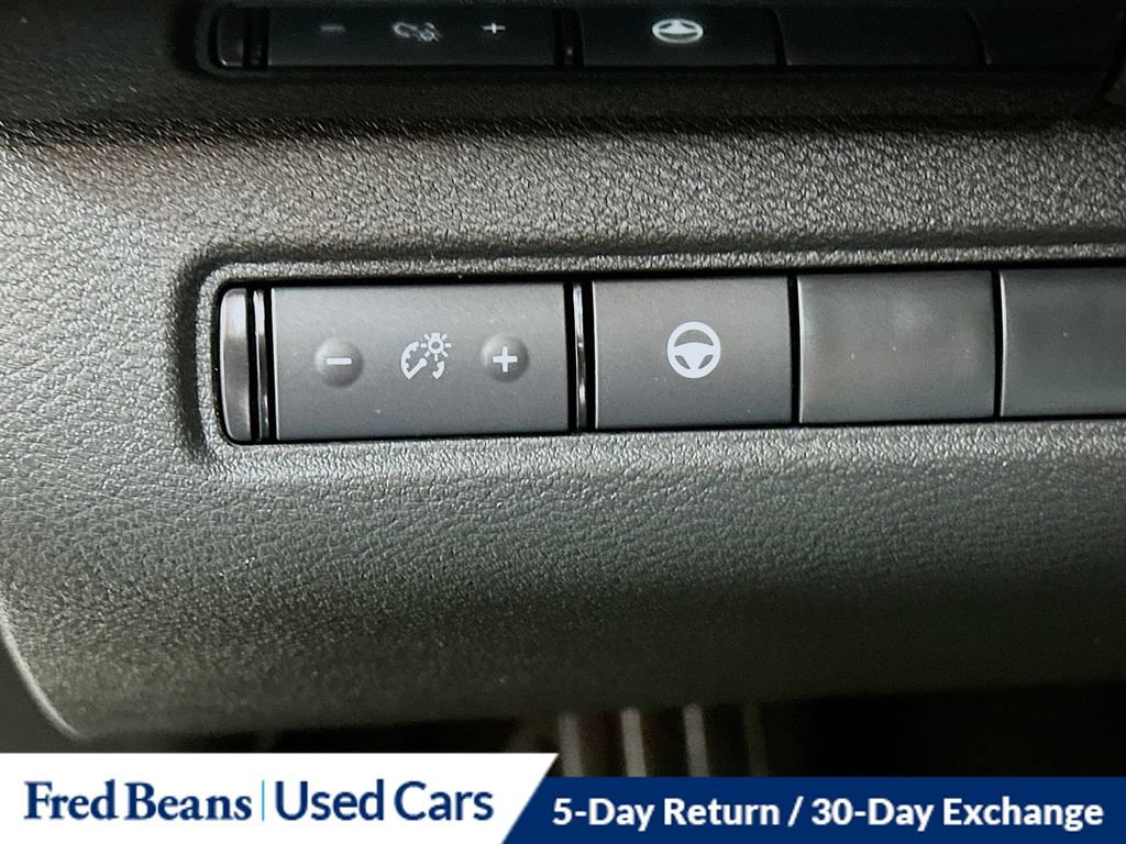 Used 2024 Nissan Pathfinder SV AWD/4WD image 15