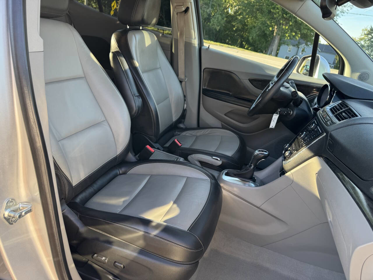 Used 2014 Buick Encore Leather image 23