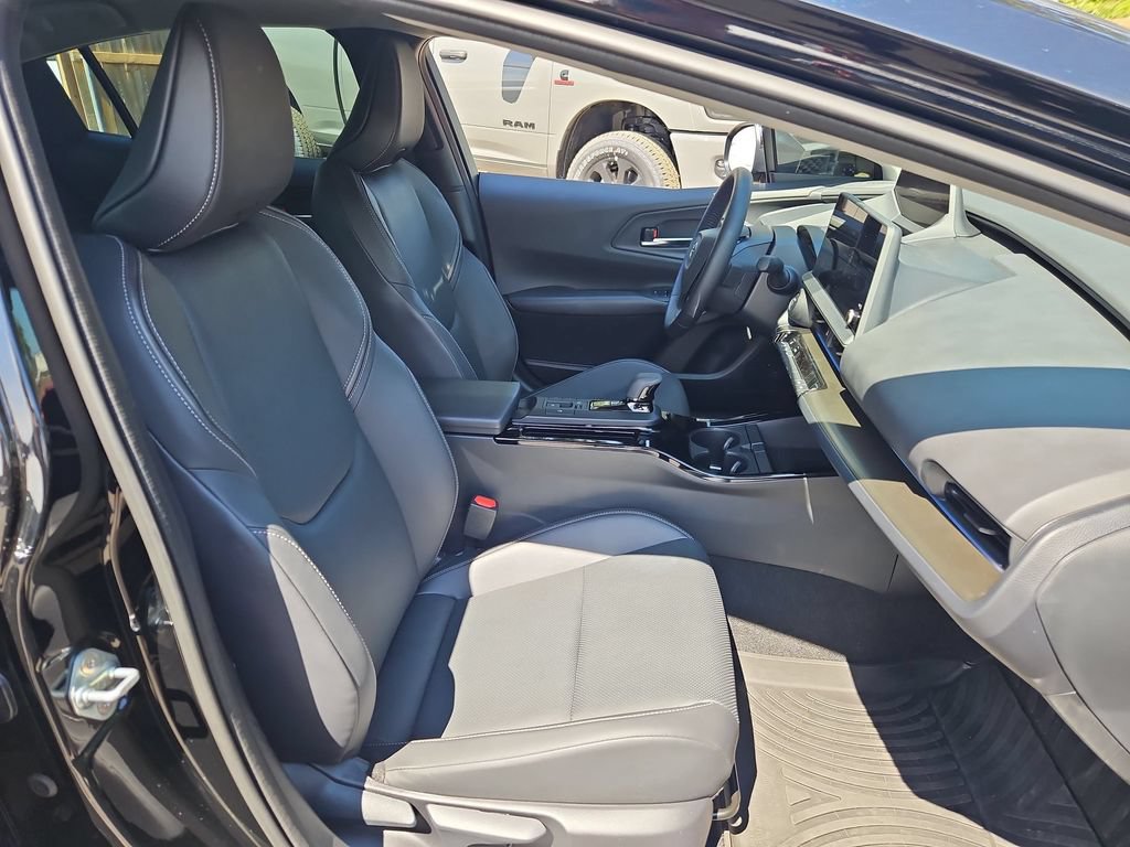 Used 2026 Toyota Prius AWD image 16