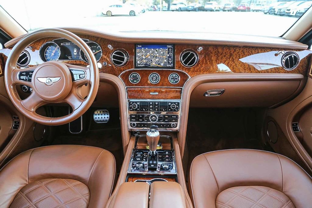 Used 2014 Bentley Mulsanne image 13