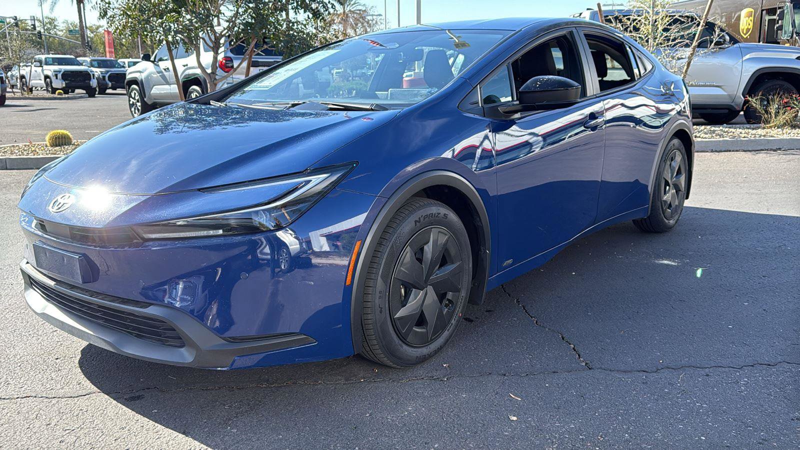 Used 2024 Toyota Prius LE image 3