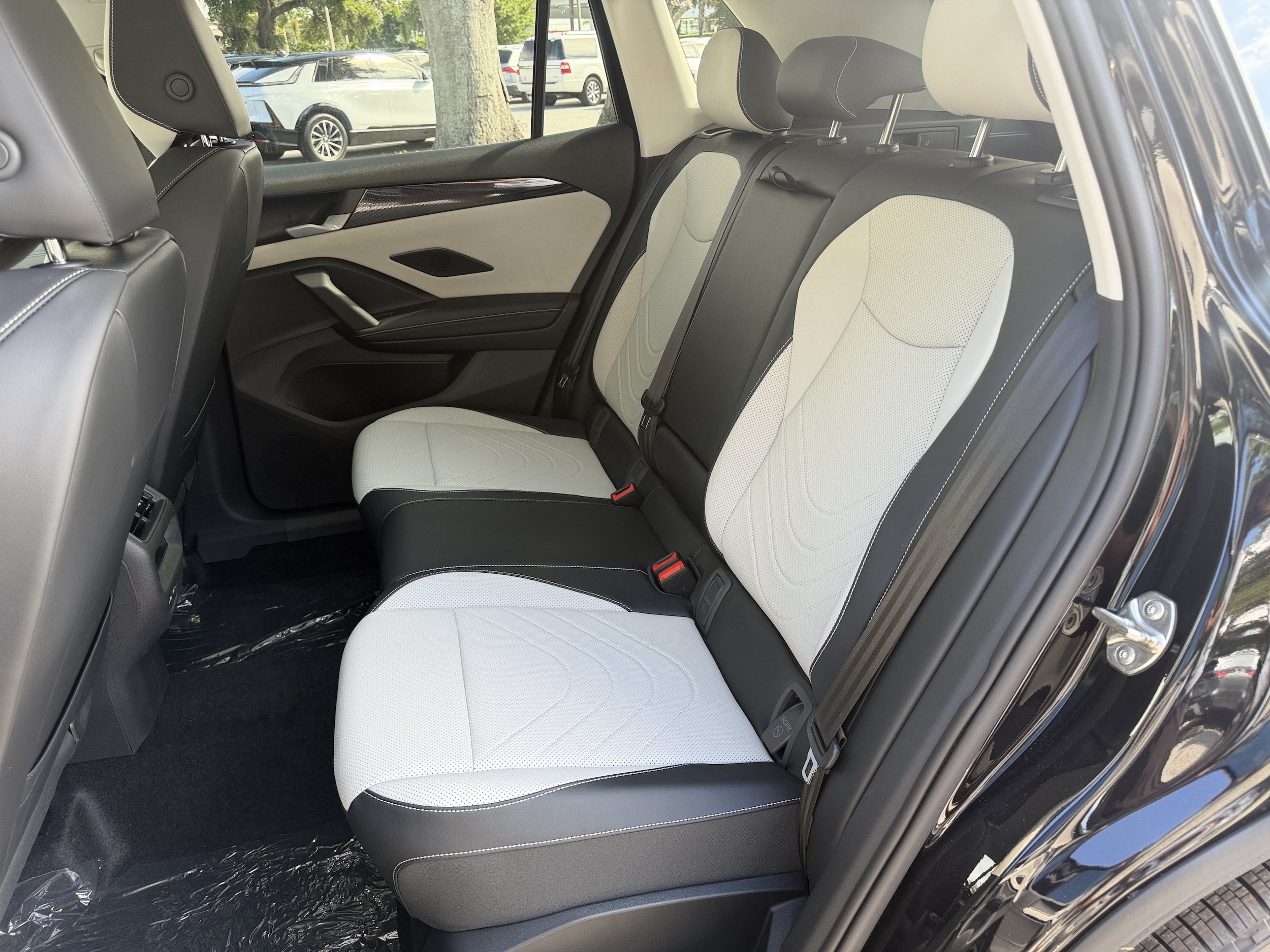 New 2026 Volkswagen Tiguan SE FWD image 19