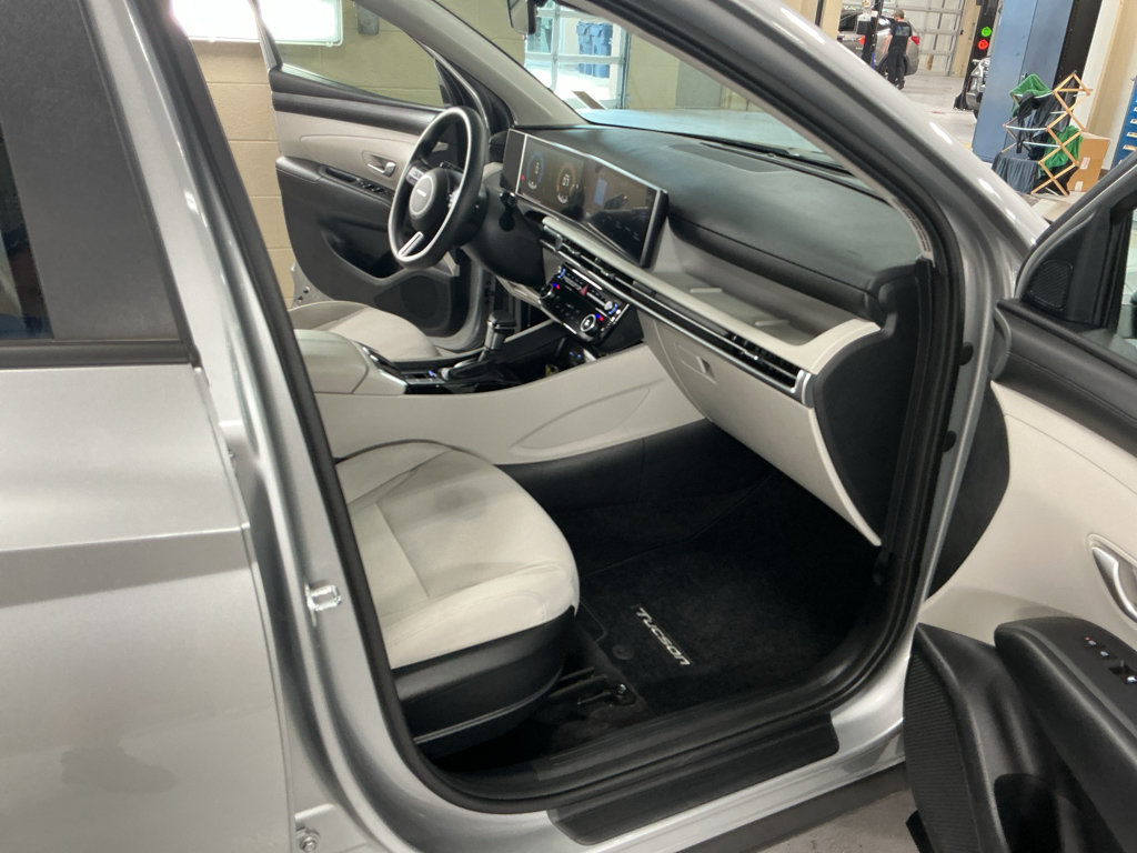 Used 2026 Hyundai Tucson SEL AWD/4WD image 16